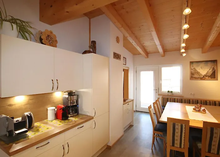 Bergblick By Interhome カップル